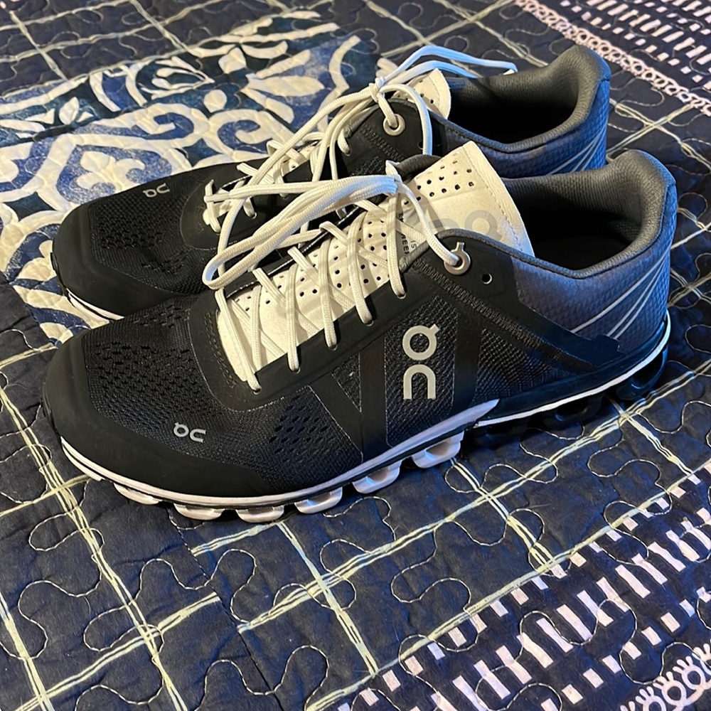 Brand new without box On Cloud Womens size 7.5 regular
